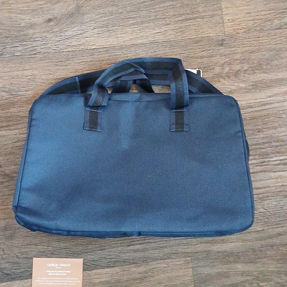 New Giorgio Armani Mens's Travel Bag in Navy.